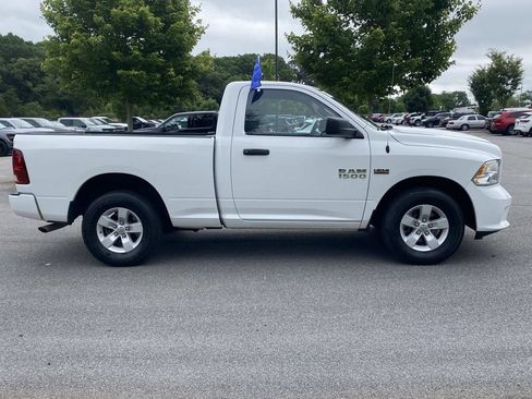 Used 2018 RAM 1500 Express RWD image 2