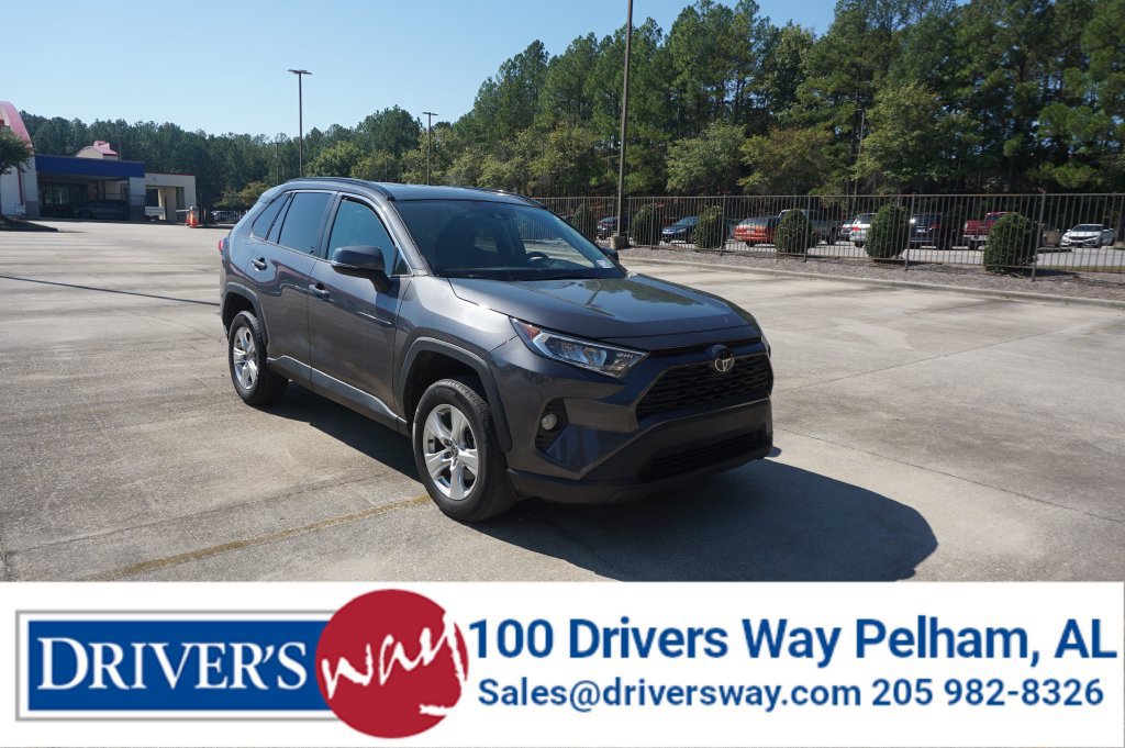 Used 2021 Toyota RAV4 XLE FWD image 1