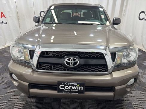 Used 2011 Toyota Tacoma 4x4 Double Cab w/ TRD Off-Road Pkg w/JBL Audio image 4