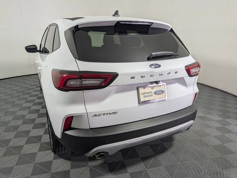 Certified 2025 Ford Escape Active FWD image 6