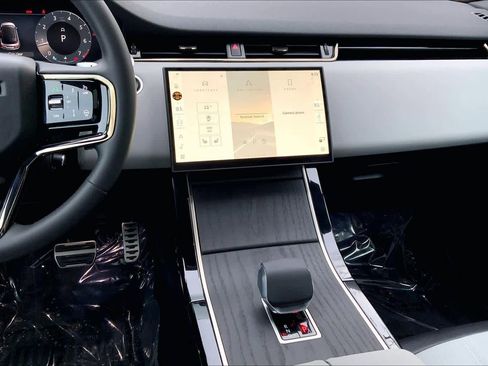 Used 2026 Land Rover Range Rover Evoque Dynamic SE image 7