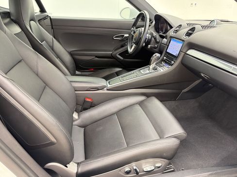 Used 2018 Porsche 718 Cayman S RWD image 25