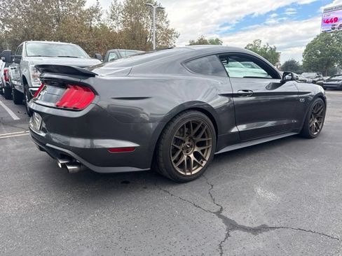 Used 2018 Ford Mustang GT Premium w/ GT Performance Package RWD image 3