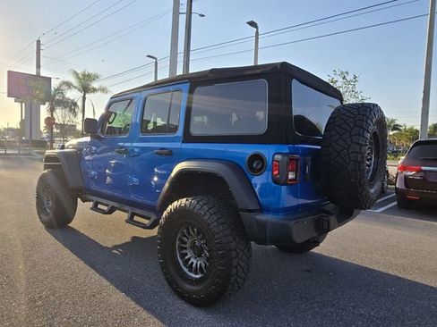 Used 2024 Jeep Wrangler Sport S image 5