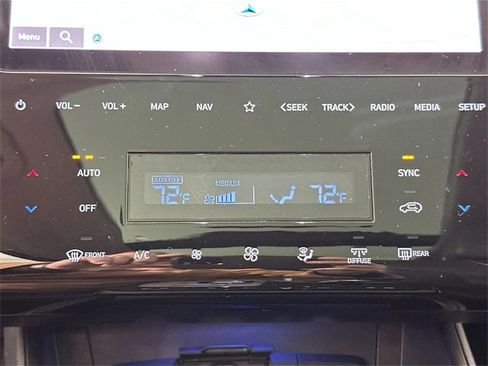 Used 2023 Hyundai Tucson Limited image 15