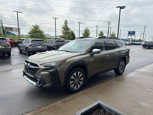 Used 2024 Subaru Outback Touring w/ Popular Package #2 AWD/4WD image 5