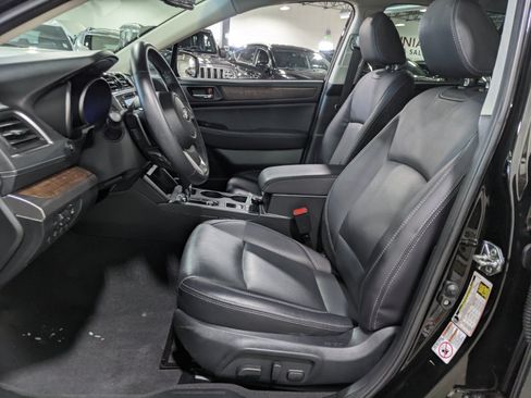 Used 2018 Subaru Outback 3.6R Limited AWD/4WD image 9