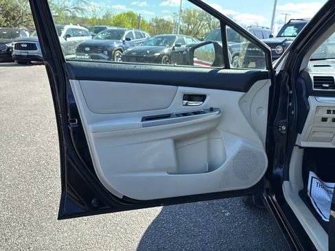 Used 2016 Subaru Impreza 2.0i Premium AWD/4WD image 11