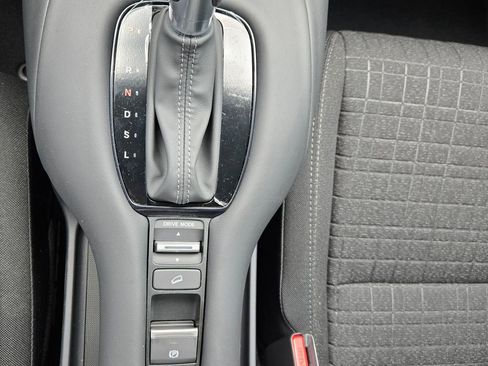 New 2026 Honda HR-V LX image 9