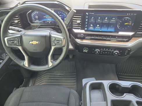 Used 2023 Chevrolet Silverado 1500 LT AWD/4WD image 30