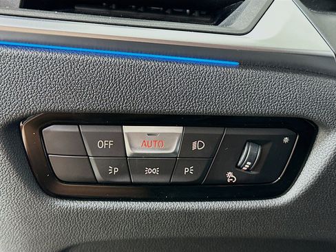 Used 2024 BMW i4 xDrive40i image 17