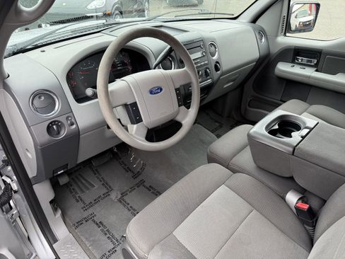 Used 2005 Ford F150 XLT image 10