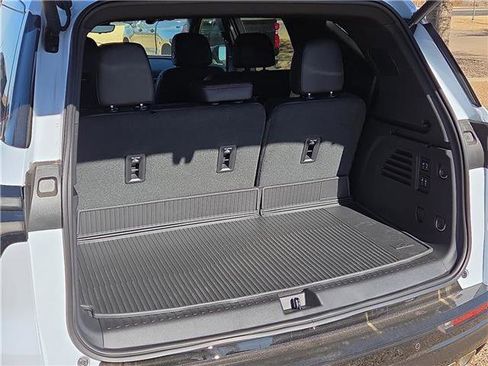 New 2026 Chevrolet Traverse RS image 7