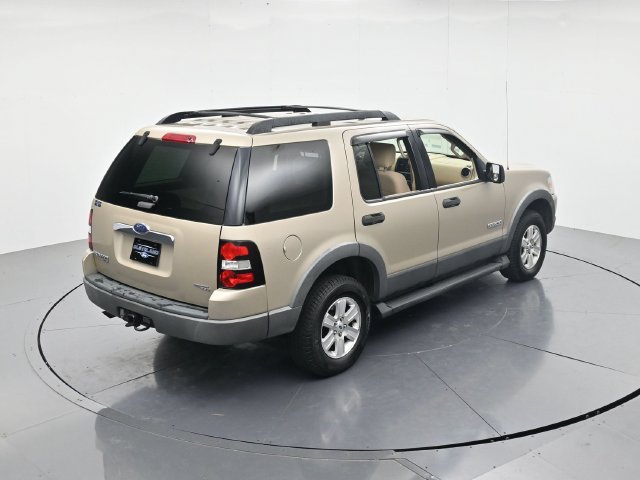 Used 2006 Ford Explorer XLT AWD/4WD image 41