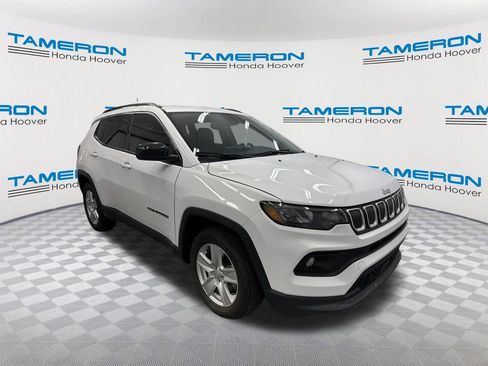 Used 2022 Jeep Compass Latitude FWD image 7