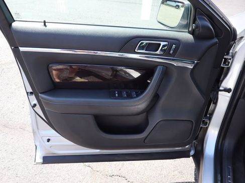 Used 2012 Lincoln MKS AWD image 29