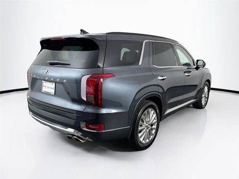 Used 2020 Hyundai Palisade Limited FWD image 2