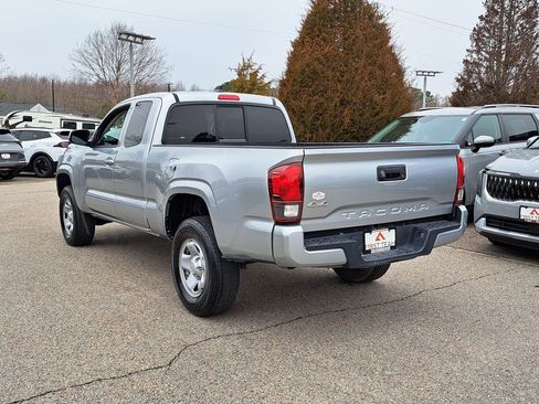 Used 2023 Toyota Tacoma SR w/ SR Convenience Package image 7