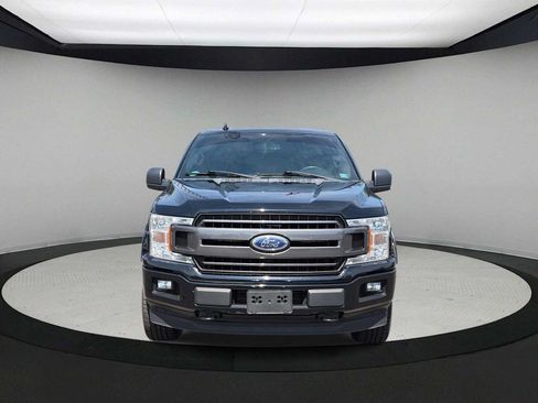 Used 2018 Ford F150 XLT w/ Equipment Group 302A Luxury AWD/4WD image 3