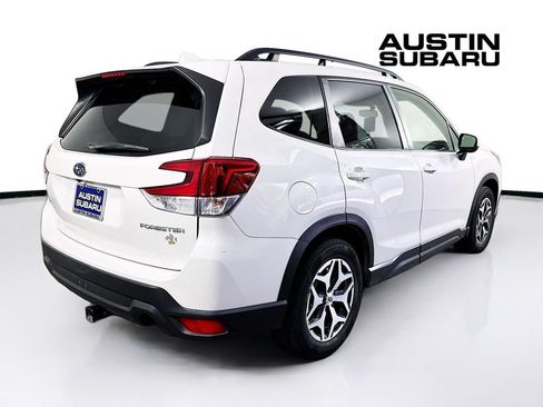 Used 2022 Subaru Forester Premium AWD/4WD image 7