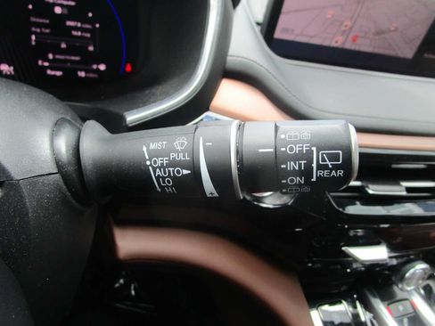 Certified 2024 Acura MDX SH-AWD w/ Technology Package image 31