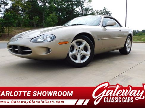 Used 2000 Jaguar XK8 Convertible RWD image 1