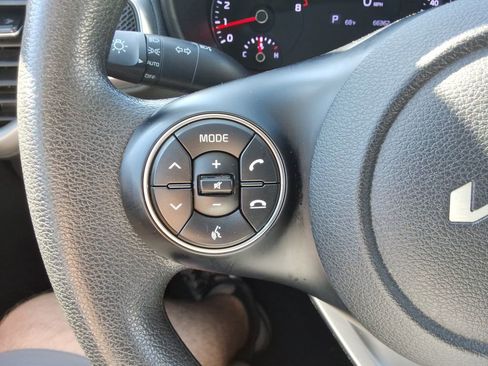 Used 2022 Kia Soul LX FWD image 26