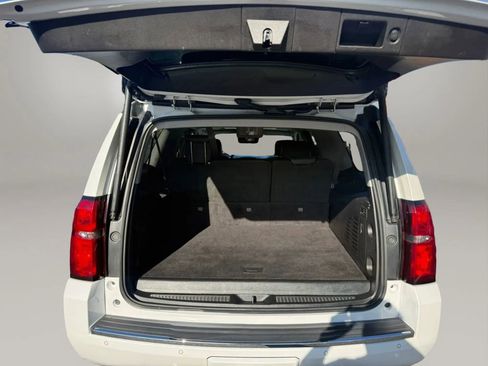 Used 2017 Chevrolet Suburban Premier AWD/4WD image 44