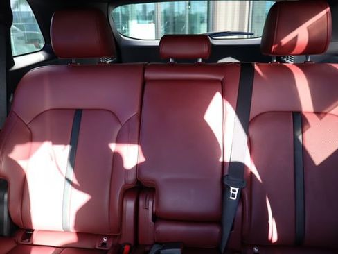 Used 2025 MAZDA CX-70 Plug-In Hybrid w/ Premium Plus image 19