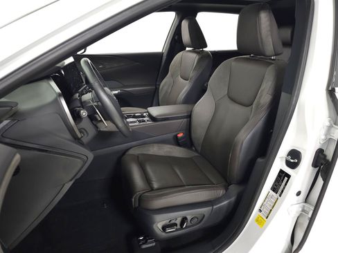 Used 2025 Lexus RX 350 AWD w/ Convenience Package image 19