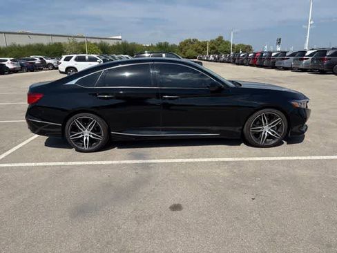 Used 2021 Honda Accord Touring image 6
