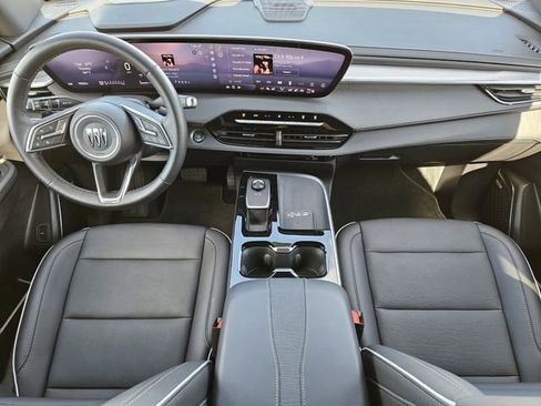 Used 2025 Buick Enclave Preferred FWD image 25