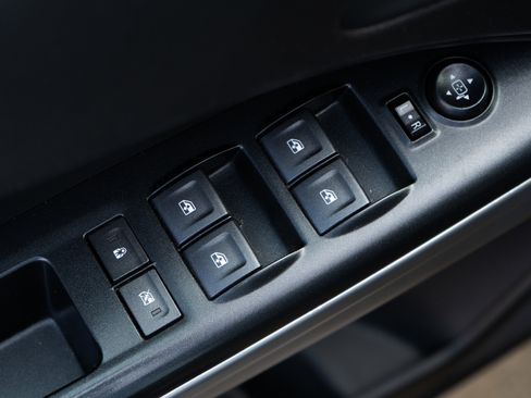 Used 2021 Chevrolet Colorado LT w/ LT Convenience Package image 36