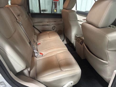 Used 2007 Jeep Commander Limited w/ Trailer Tow Group IV image 10