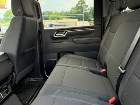 New 2026 GMC Sierra 2500 SLE w/ SLE Value Package; AWD/4WD image 17