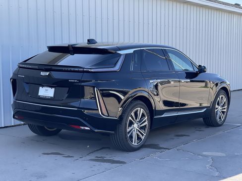 New 2025 Cadillac Lyriq Luxury image 15