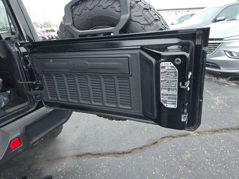 Used 2025 Jeep Wrangler Unlimited Rubicon 4xe w/ Safety Group image 53