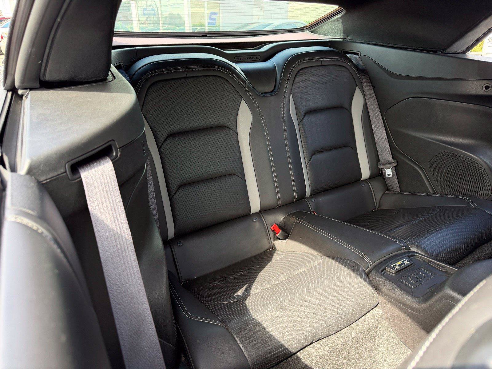 Used 2016 Chevrolet Camaro LT RWD image 15