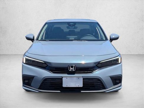 Used 2023 Honda Civic Touring image 2