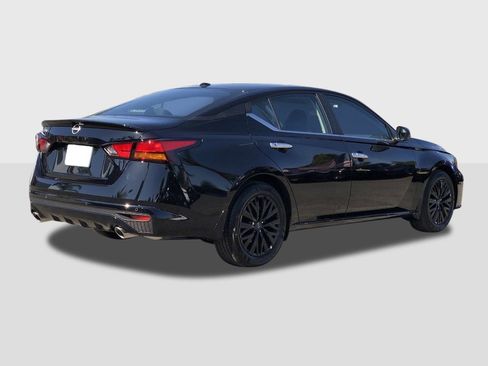 New 2025 Nissan Altima 2.5 SV image 6