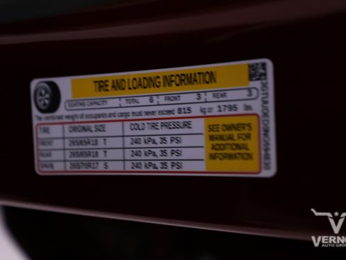 Used 2022 GMC Sierra 1500 SLT w/ X31 Off-Road Package image 39