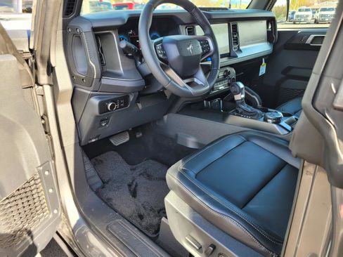 New 2026 Ford Bronco Badlands image 15