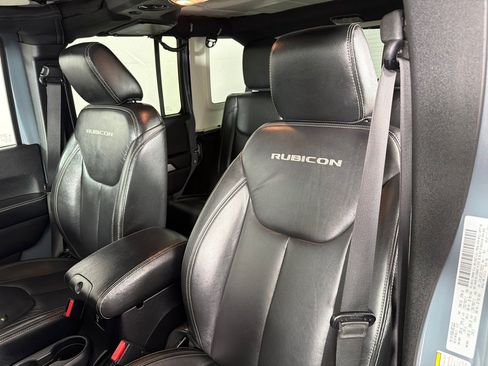 Used 2015 Jeep Wrangler Unlimited Rubicon AWD/4WD image 11