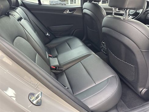 Used 2022 Kia Stinger GT1 image 15