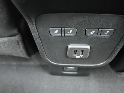 Used 2022 Chevrolet Equinox Premier FWD image 14