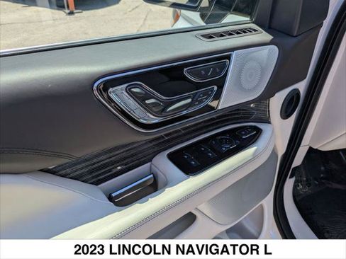 Certified 2023 Lincoln Navigator L Black Label AWD/4WD image 10