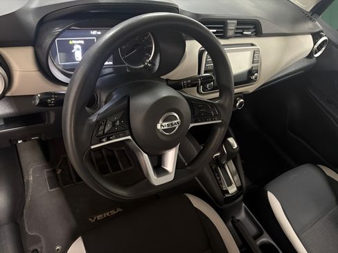 Used 2021 Nissan Versa SV FWD image 18
