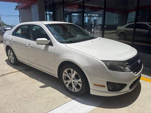 Used 2012 Ford Fusion SE FWD image 2
