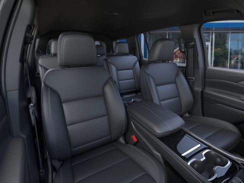 New 2026 Chevrolet Traverse LT w/ Driver Confidence Package AWD/4WD image 16