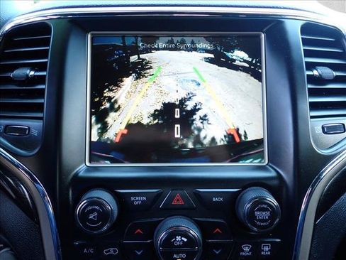 Used 2016 Jeep Grand Cherokee Laredo 75th Anniversary AWD/4WD image 17